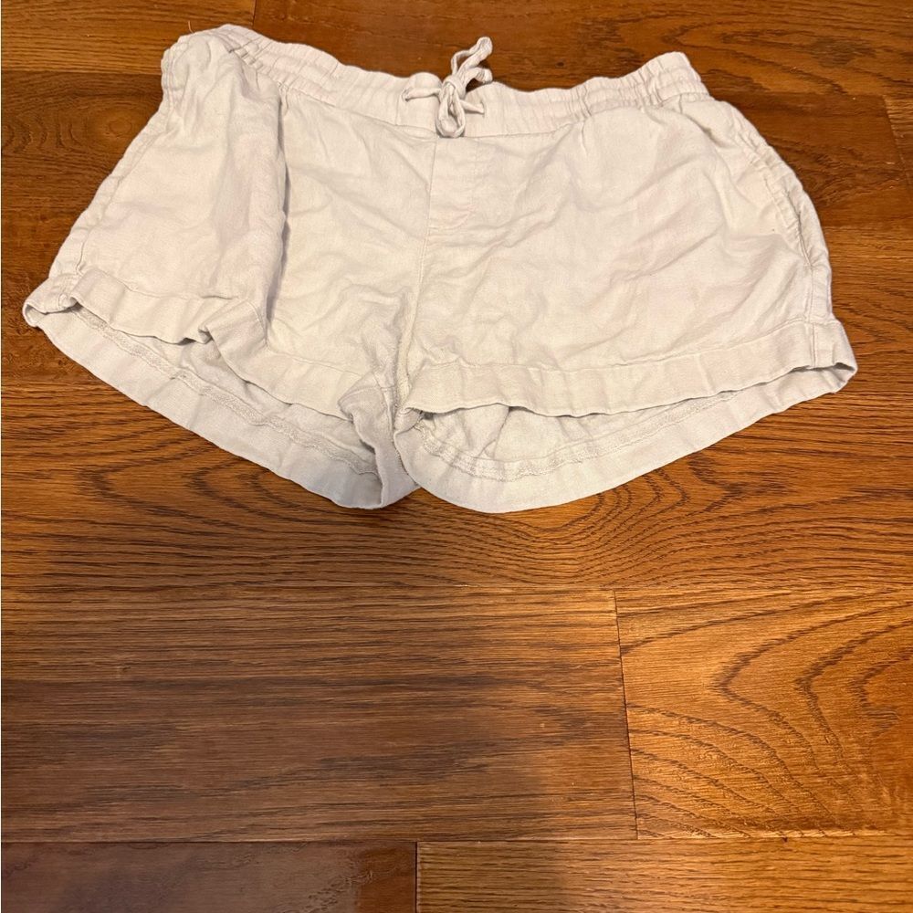 Old Navy size M Casual Cream Women's Linen Blend Shorts